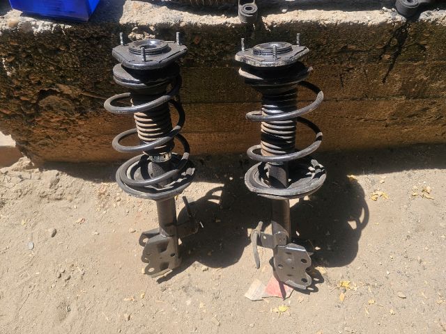 bontott TOYOTA PRIUS Bal első Gólyaláb (Lengécsillapító, Rugó)