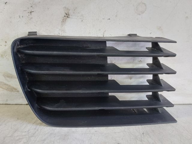 bontott TOYOTA PRIUS Bal Ködlámpa Rács