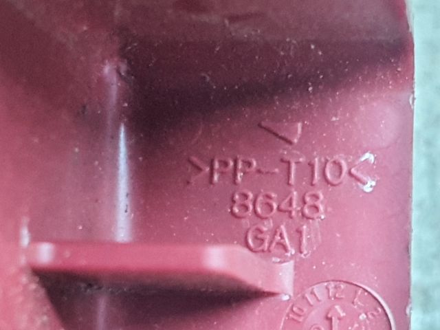 bontott TOYOTA PRIUS Biztosítéktábla Motortér