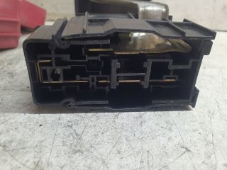 bontott TOYOTA PRIUS Biztosítéktábla Motortér