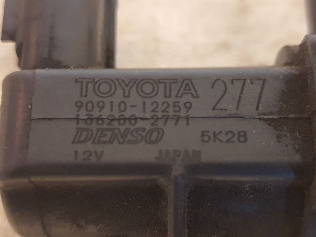 bontott TOYOTA PRIUS EGR / AGR Vákum Szelep