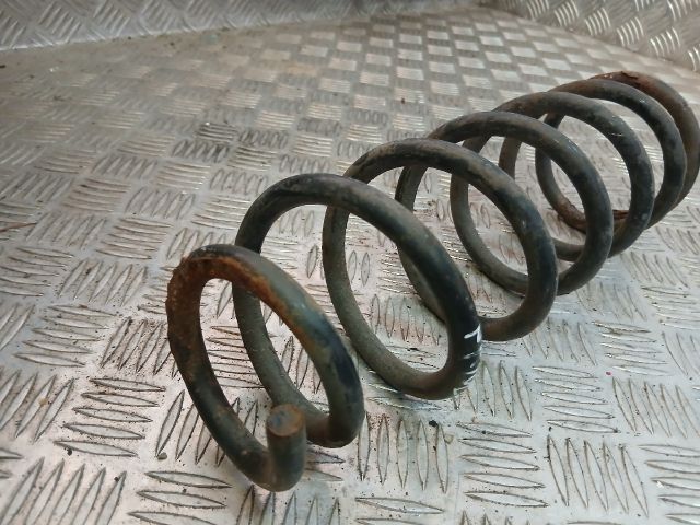 bontott TOYOTA PRIUS Hátsó Rugó