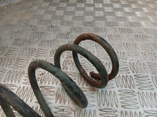 bontott TOYOTA PRIUS Hátsó Rugó