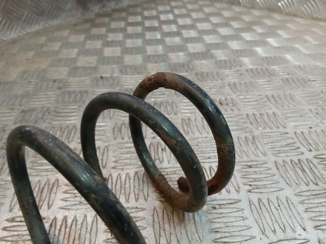 bontott TOYOTA PRIUS Hátsó Rugó