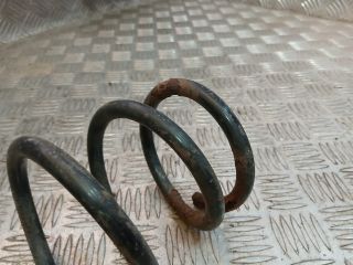 bontott TOYOTA PRIUS Hátsó Rugó