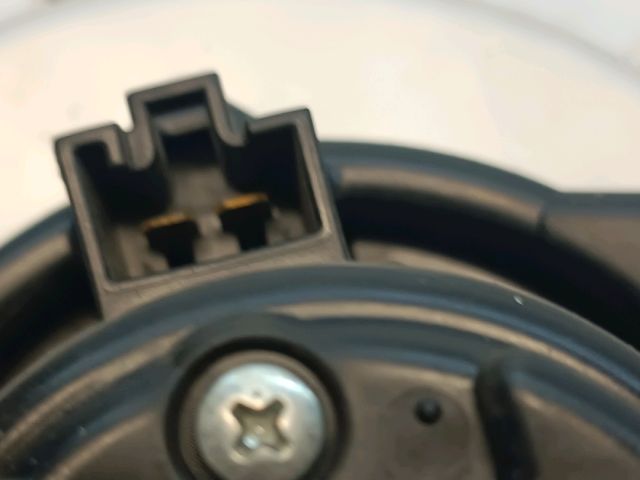 bontott TOYOTA PRIUS Hűtőventilátor