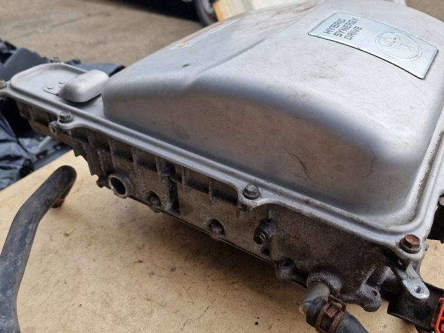 bontott TOYOTA PRIUS Hybrid Inverter