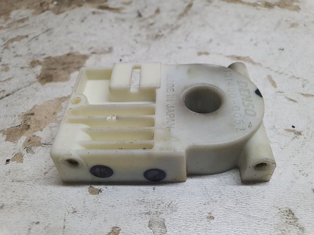 bontott TOYOTA PRIUS Jeladó (Magában)