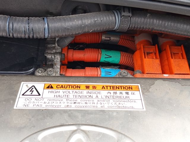 bontott TOYOTA PRIUS Jobb első Féknyereg Munkahengerrel