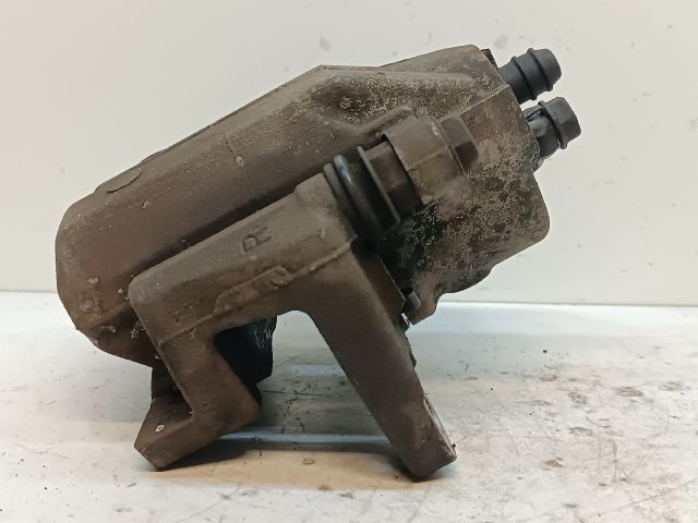 bontott TOYOTA PRIUS Jobb első Féknyereg Munkahengerrel