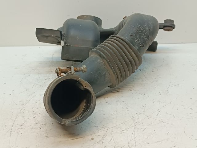 bontott TOYOTA PRIUS Légbeömlő Cső