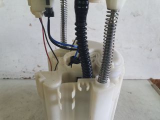 bontott TOYOTA PRIUS Üzemanyag Szivattyú