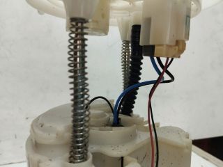 bontott TOYOTA PRIUS Üzemanyag Szivattyú