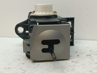 bontott TOYOTA PRIUS Váltó Kulissza