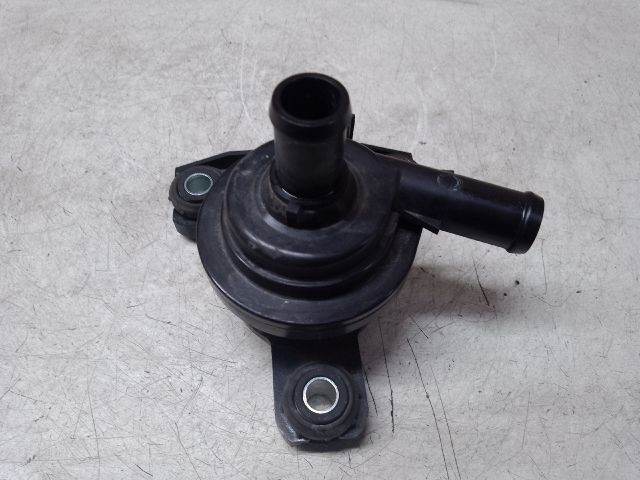 bontott TOYOTA PRIUS Vízpumpa