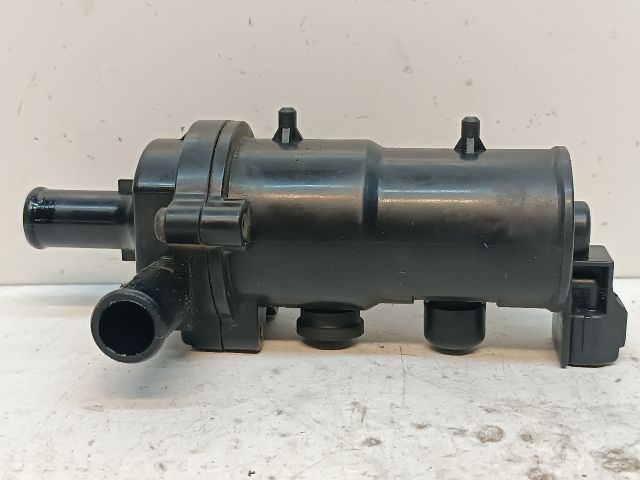 bontott TOYOTA PRIUS Vízpumpa