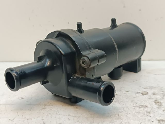 bontott TOYOTA PRIUS Vízpumpa