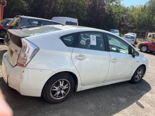 bontott TOYOTA PRIUS Felső Motorburkolat