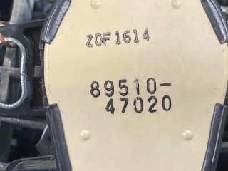 bontott TOYOTA PRIUS Jeladó (Magában)