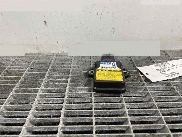 bontott TOYOTA PRIUS Jeladó (Magában)