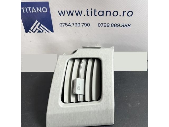 bontott TOYOTA PRIUS Jobb Szellőző