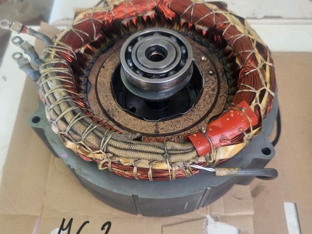 bontott TOYOTA PRIUS Villanymotor