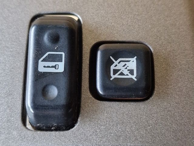 bontott TOYOTA PRIUS Ablakemelő és Tükör Kapcsoló