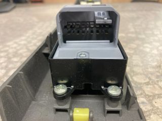 bontott TOYOTA PRIUS Ablakemelő és Tükör Kapcsoló