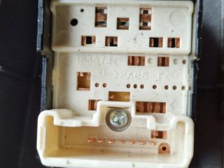 bontott TOYOTA PRIUS Ablakemelő és Tükör Kapcsoló