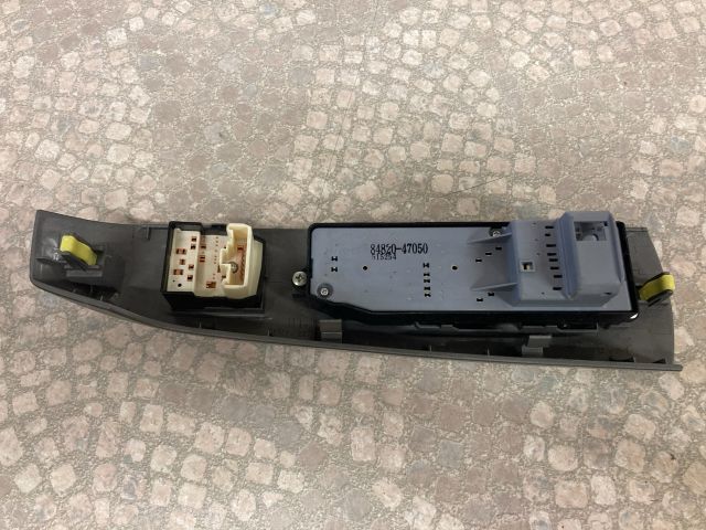 bontott TOYOTA PRIUS Ablakemelő és Tükör Kapcsoló