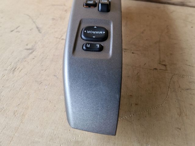 bontott TOYOTA PRIUS Ablakemelő és Tükör Kapcsoló