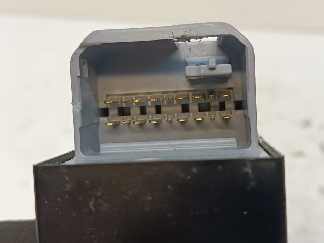 bontott TOYOTA PRIUS Ablakemelő Kapcsoló Négyes / Kettes