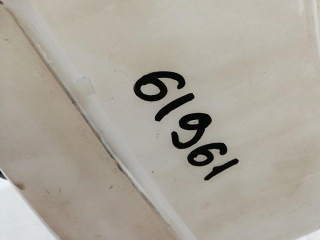 bontott TOYOTA PRIUS Ablakmosó Tartály