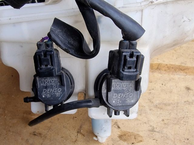 bontott TOYOTA PRIUS Ablakmosó Tartály