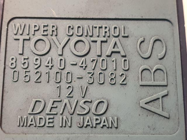 bontott TOYOTA PRIUS Ablaktörlő Relé