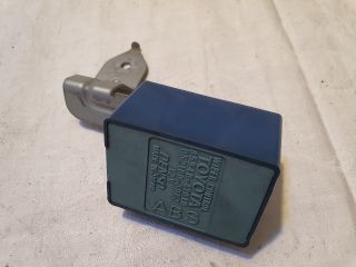 bontott TOYOTA PRIUS Ablaktörlő Relé