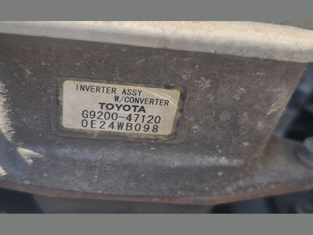 bontott TOYOTA PRIUS AC/DC Inverter 230V