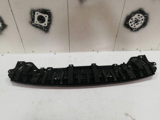 bontott TOYOTA PRIUS Alsó Hűtőburkolat