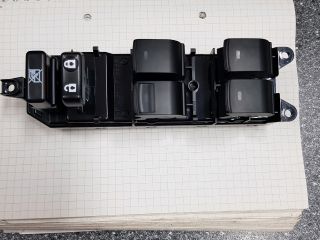 bontott TOYOTA PRIUS Bal első Ablakemelő Kapcsoló