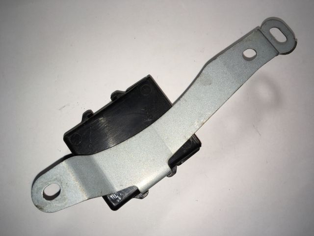 bontott TOYOTA PRIUS Bal első Ajtó Vezérlőegység