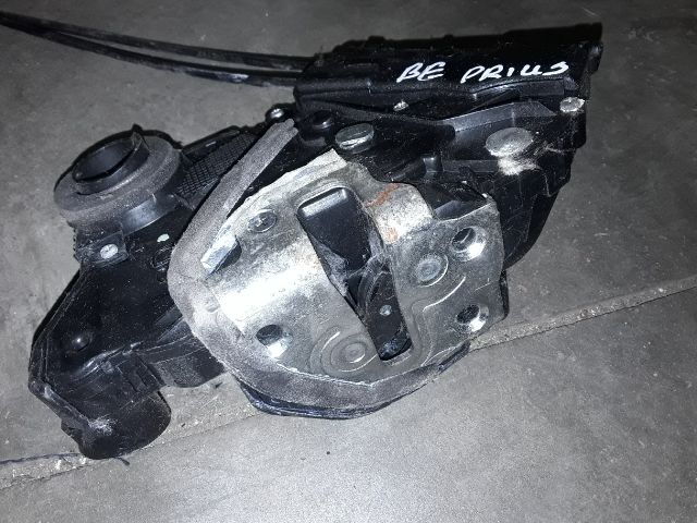 bontott TOYOTA PRIUS Bal első Ajtózár