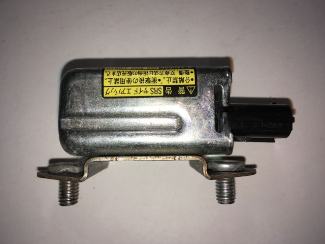 bontott TOYOTA PRIUS Bal első Oldal Ütközés Érzékelő