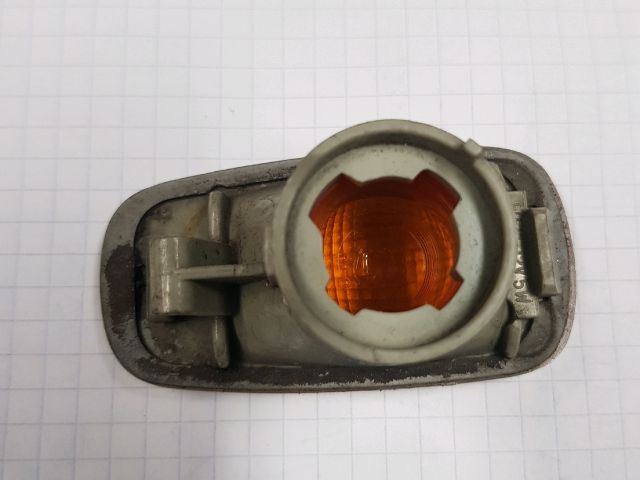 bontott TOYOTA PRIUS Bal első Sárvédő Irányjelző