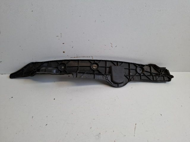 bontott TOYOTA PRIUS Bal első Sárvédő Zajszigetelés