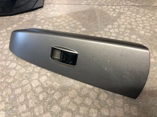 bontott TOYOTA PRIUS Bal hátsó Ablakemelő Kapcsoló