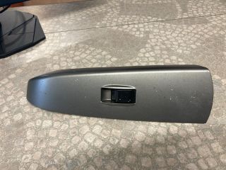 bontott TOYOTA PRIUS Bal hátsó Ablakemelő Kapcsoló