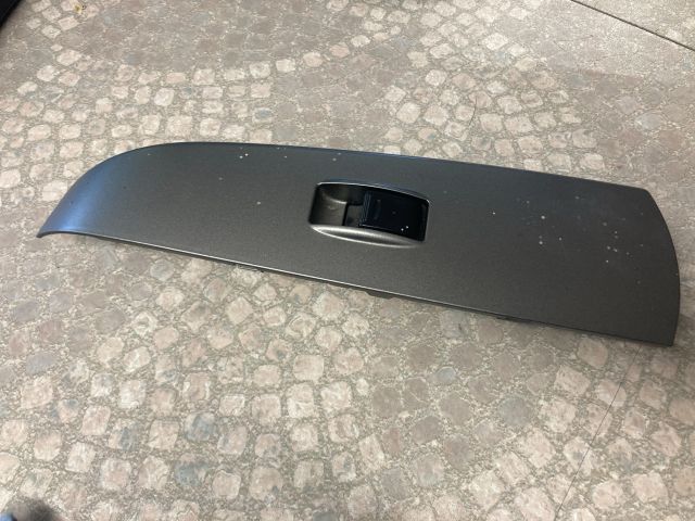 bontott TOYOTA PRIUS Bal hátsó Ablakemelő Kapcsoló