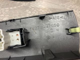 bontott TOYOTA PRIUS Bal hátsó Ablakemelő Kapcsoló