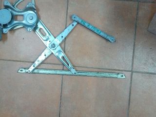 bontott TOYOTA PRIUS Bal hátsó Ablakemelő Szerkezet (Elektromos)