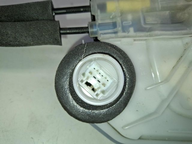 bontott TOYOTA PRIUS Bal hátsó Ajtózár